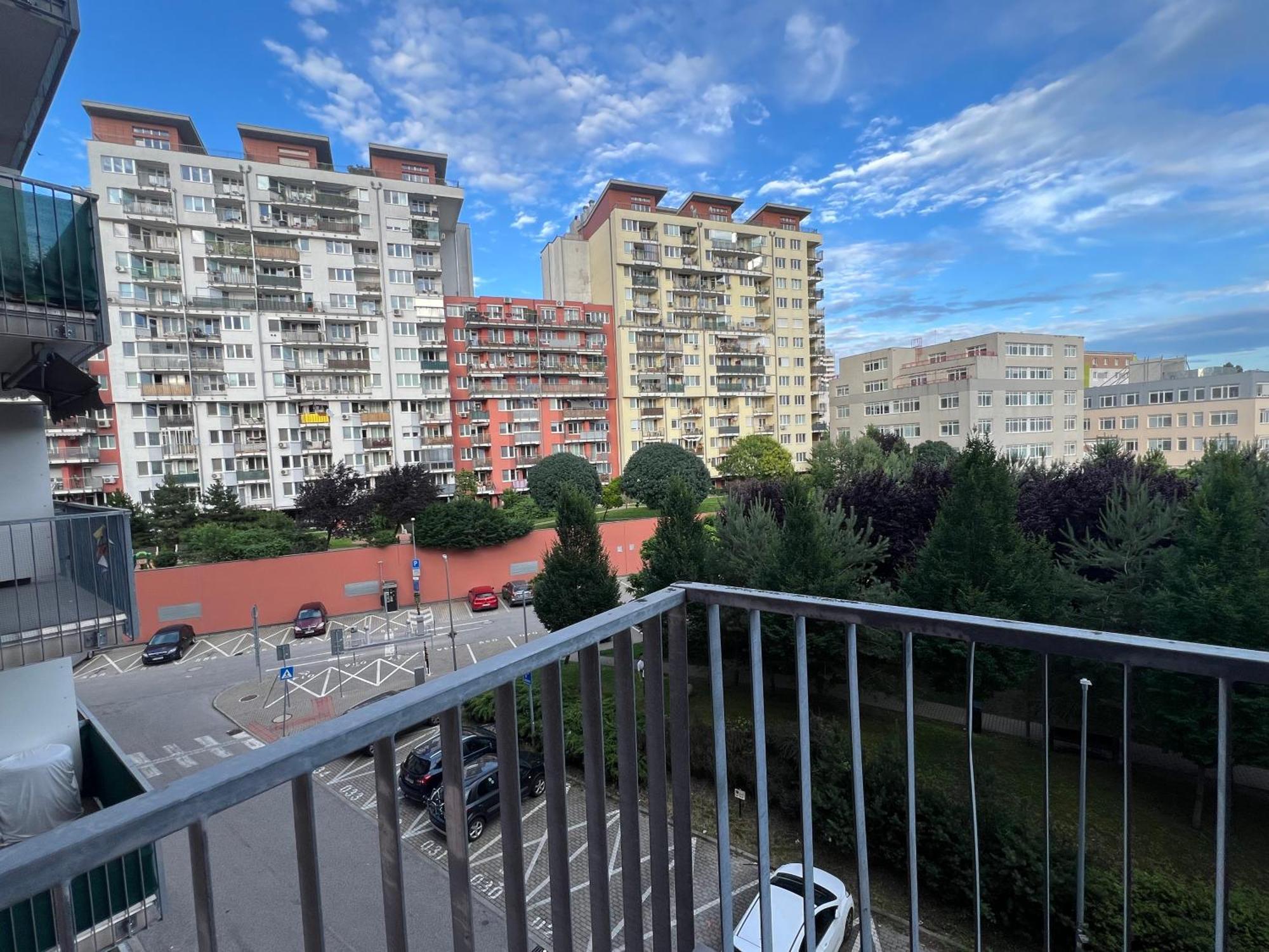 Apartment Jegeho Bratislava - Tipos Arena Exteriör bild
